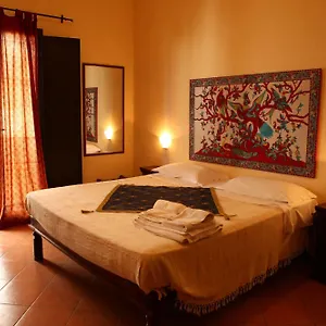 *** Couette-café Art Lincoln Italie